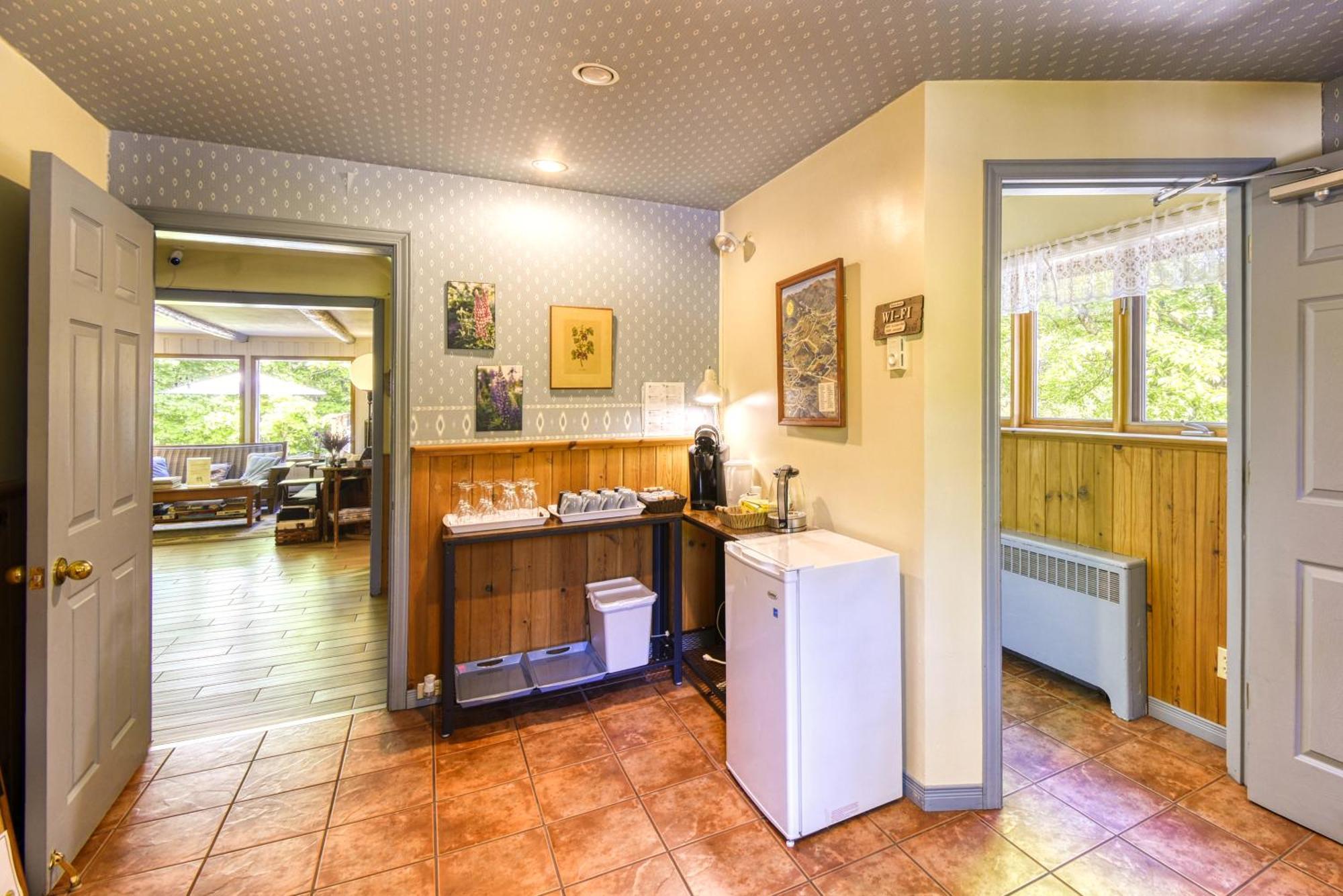 Auberge Le Lupin-Self Check-In Mont-Tremblant Exterior foto